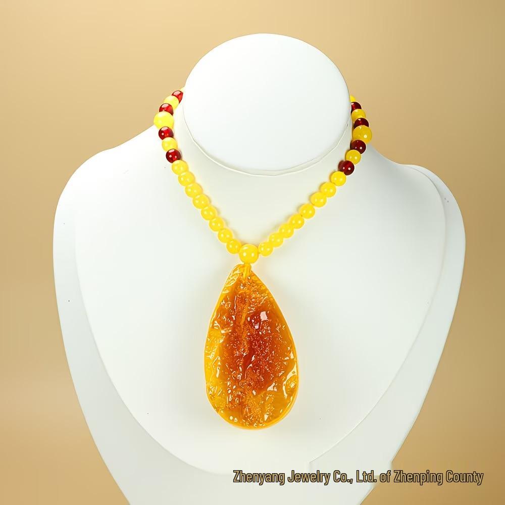 

Amber Honey Pendant Necklace: Gold Twisted Chain for Men & Women жёлтый