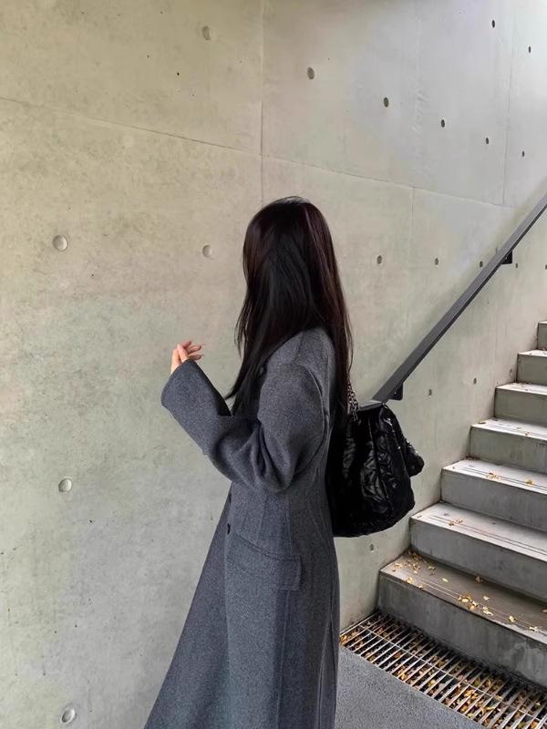 Plus Size Women's Oatmeal Wool Coat – Korean Style, Slimming, Loose, Thick, Knee-Length for Autumn/Winter.