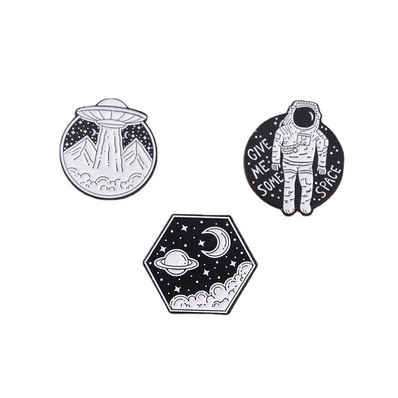 Astronaut romfartøy med stjernedesign Design Metall Emalje Brosje Kreativ Personlighet Merke Beste Venn Gave Nål