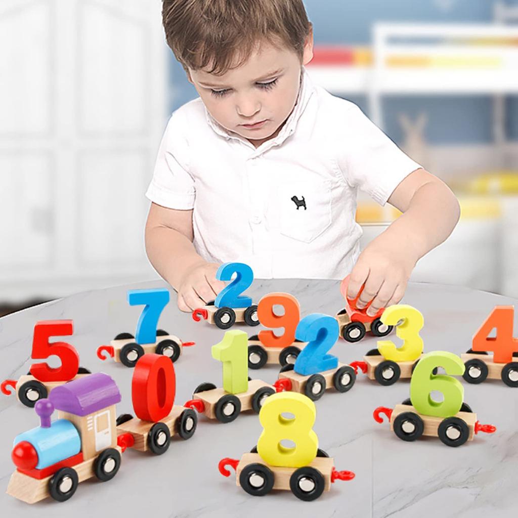 TG50037 Wooden Train Locomotive Learning Numbers