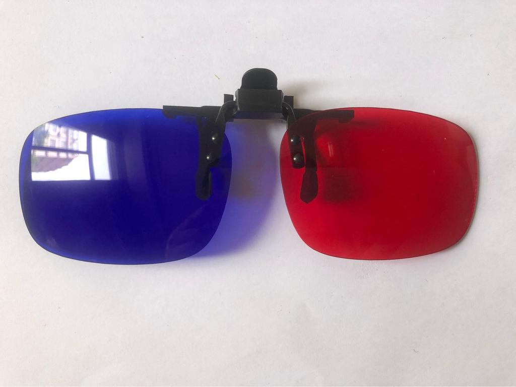 Clip-on Red-Blue 3D Lenses for Large Frames