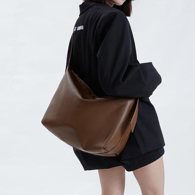 Autumn and Winter Women's Bags 2025 New Fashion Versatile Bags Soft Surface Large Capacity High Sense Oblique Span Tote Bag Women