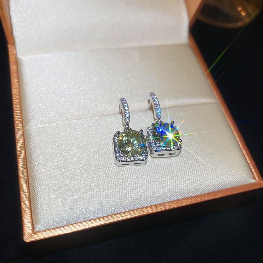 Emerald diamond leaf fringed earrings light luxury stud earrings women's European and American earrings