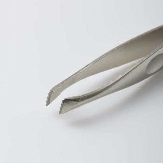 KAI Groom Slanted Tweezers Silver Notch Eyebrows Made Japan HC3043