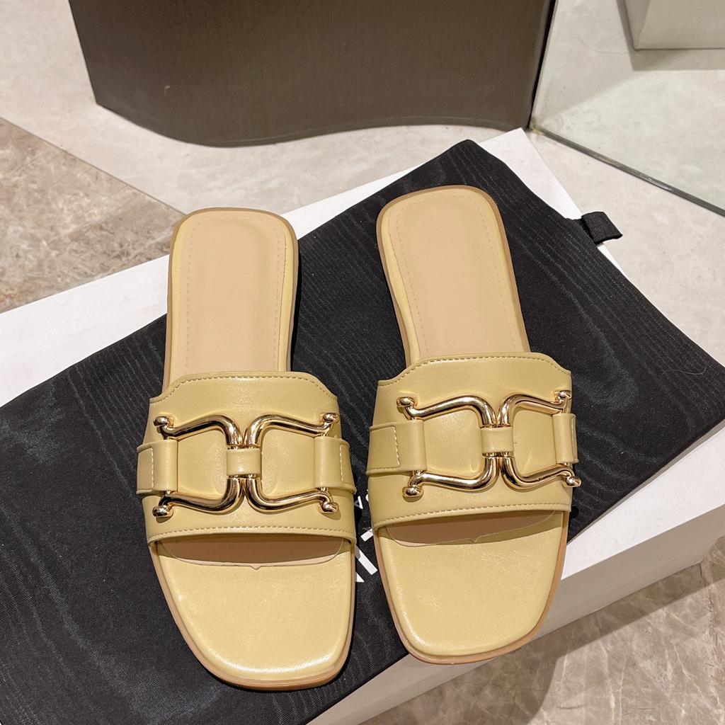 Fashion Women's Slippers in Summer 2025 Metal Flat Bottom Wear New Fashion Square Toe Outdoor Low Heel Women's Shoes Fashionable