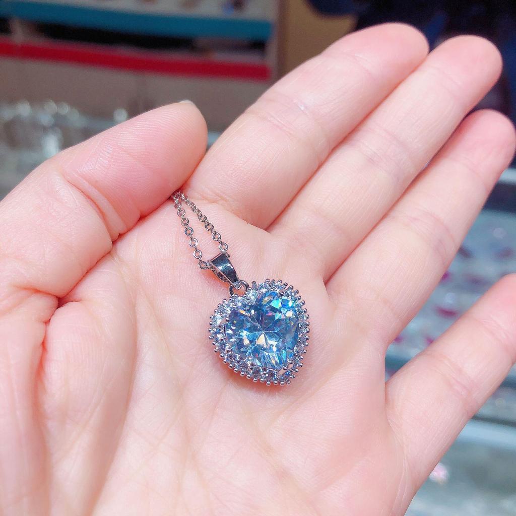 Heart of the Ocean Copper & Zircon Heart-Shaped Pendant Necklace - Women's Fashion Jewelry