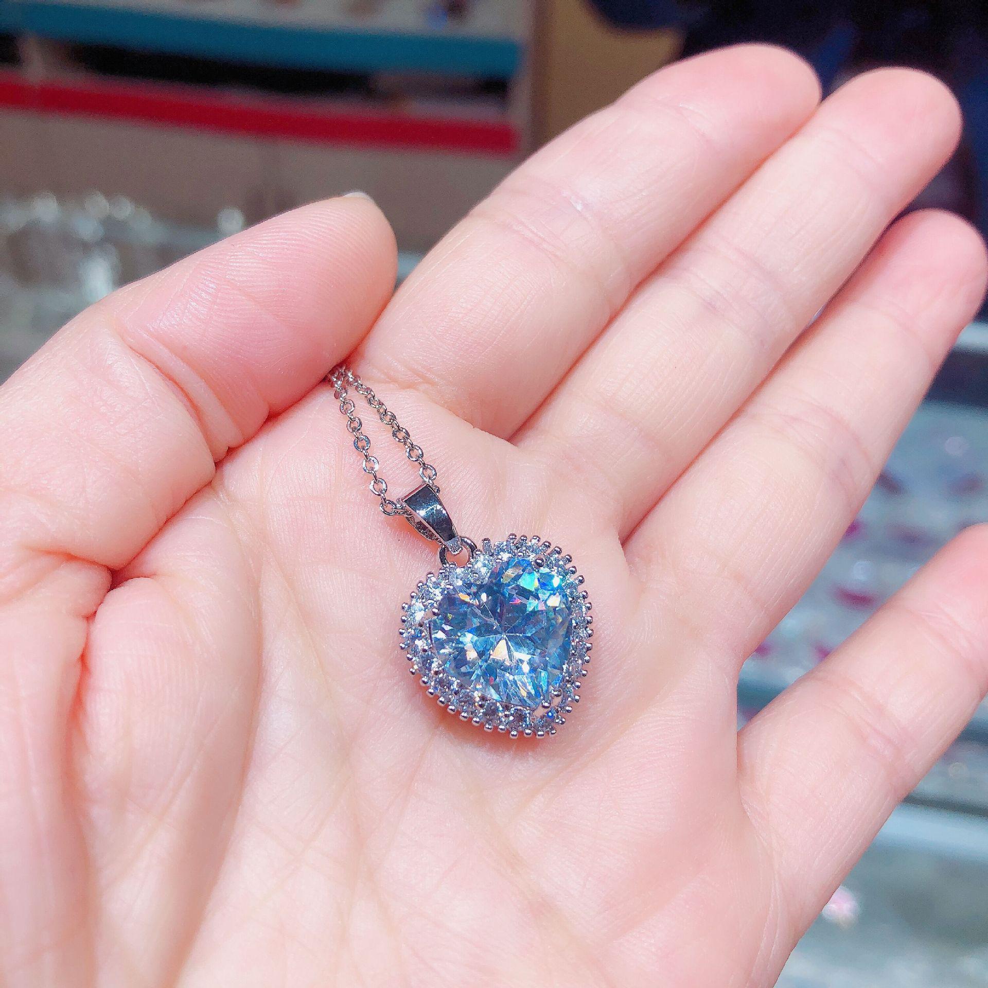 

Heart of the Ocean Copper & Zircon Heart-Shaped Pendant Necklace - Women s Fashion Jewelry