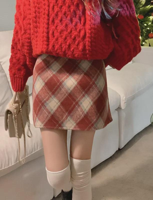 Korean-Style Retro Plaid Wool A-Line Skirt for Women, 2024 - High-Waisted, Slim Fit, Large Sizes Available