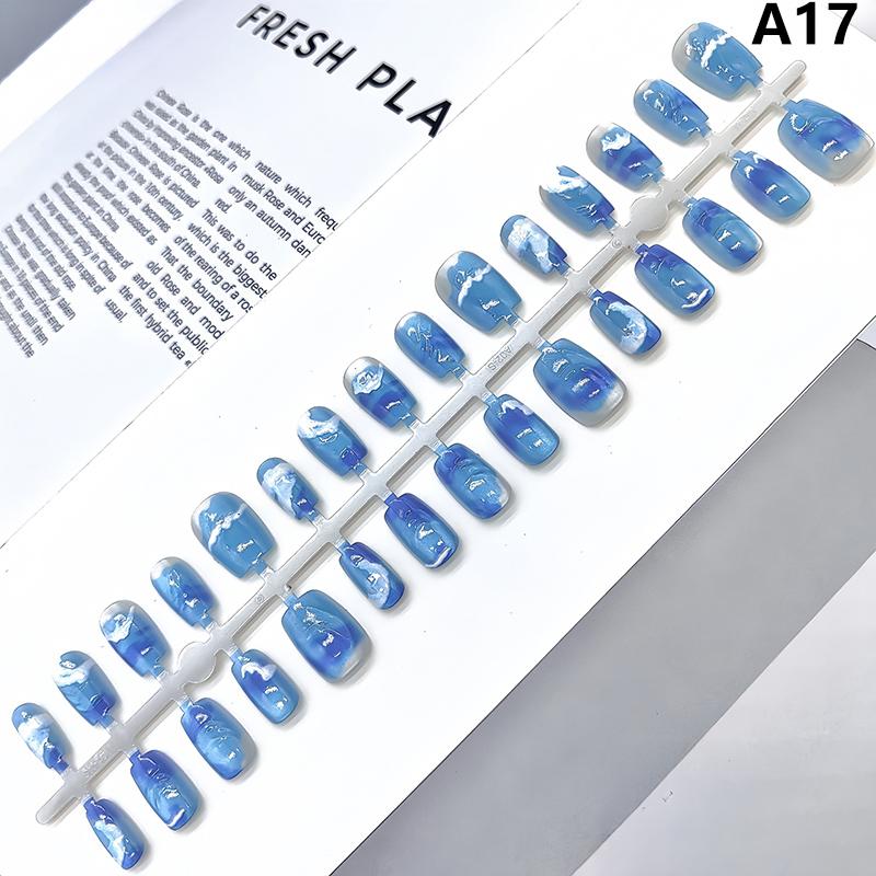 30Pcs Short Square False Nails Cat Paw Petal Design Wearable Fake Nails Simple Artificial Press On Nails Tips Art Decoration