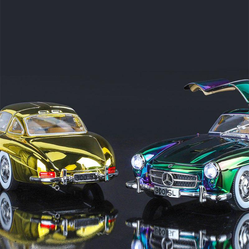 1/24 Benzs 300SL Alloy Car Model Diecasts Metal Classic Electroplating Vehicles Car Model Simulation Sound and Light Kids Gifts