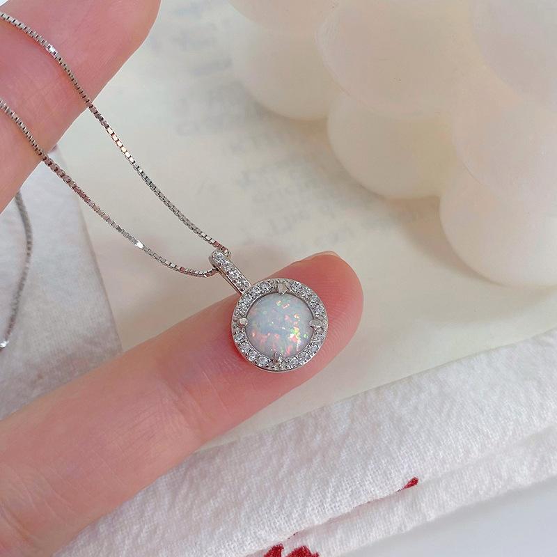 

Индивидуализированный тренд, уникальный дизайн, простота и универсальность, нишевая ключичная цепочка