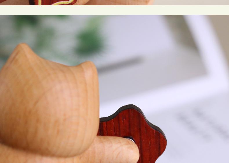Beech Wood Cute Kitten Desktop Ornament, Handkerchief-Spinning, Perfect Gift for Girlfriend, Ideal for Car Console.