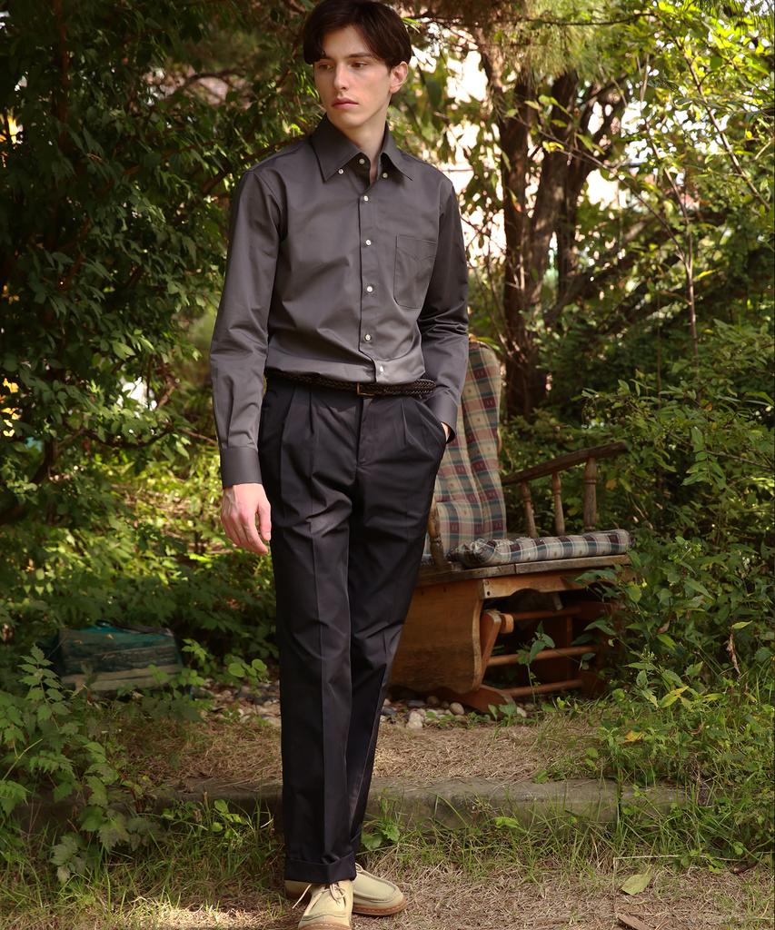 BELLIEF Essential Cotton Two Tuck Banding Chino Pants (Navy)