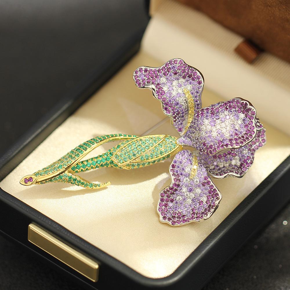 Heavy Industry Luxury Micro-inlaid Zircon Purple Three-dimensional Exaggerated Iris Brooch Elegant Atmosphere Coat Pin Accessories Women