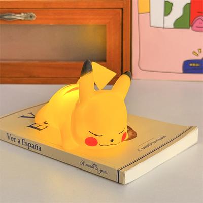 Luce Notturna Carina a Cartoni Animati Lampada da Comodino per Camera da Letto Decorazione della Stanza Ornamento Luminoso