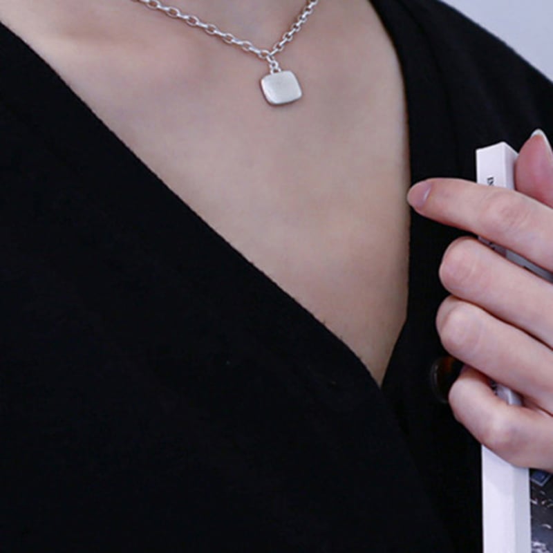 DENERJA GLEAM SQUARE NECKLACE