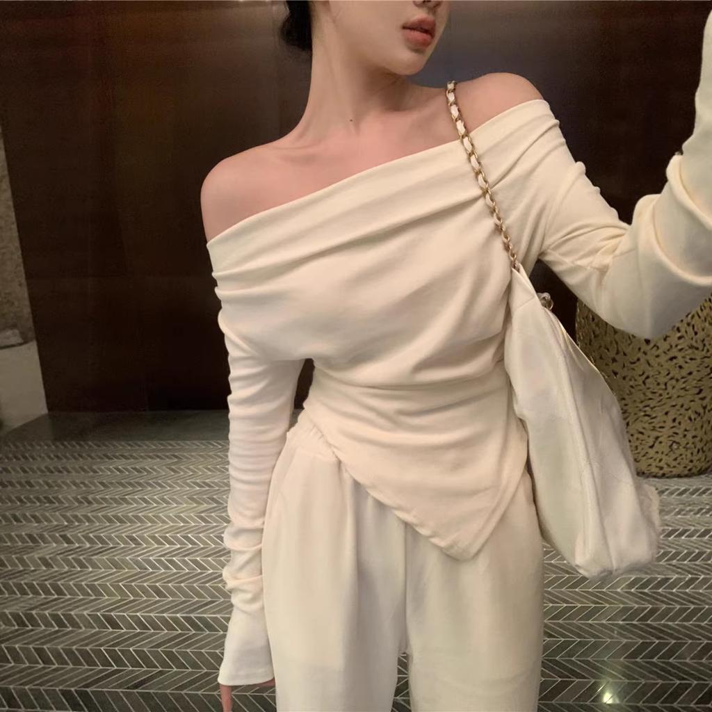 Salt light ripe suit women's one-word shoulder T-shirt top spring new high-waisted wide-leg pants temperament pants two-piece set