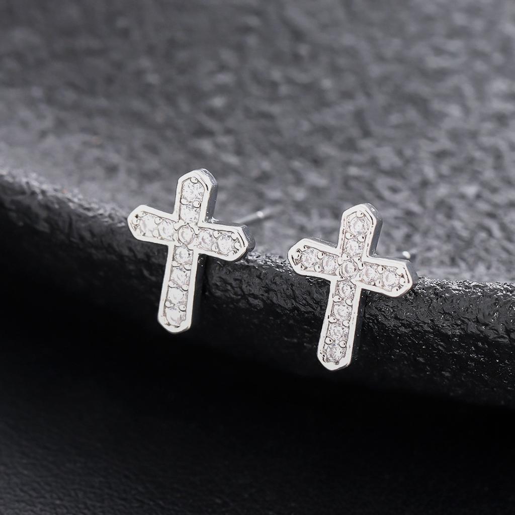 Trend Irregular C-Shaped Stud Earrings for Women Unique Metal Line Twisted Drop Earrings Simple Vintage Jewelry Accessories Gift