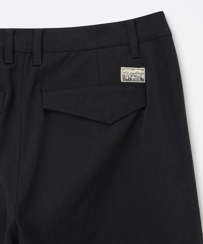 MILLO ARCHIVE Slant Cut Curved Pants [Black]