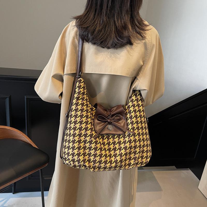 Autumn and winter large-capacity woolen women's backpack 2025 new commuter back bag messenger bag shoulder tote bag