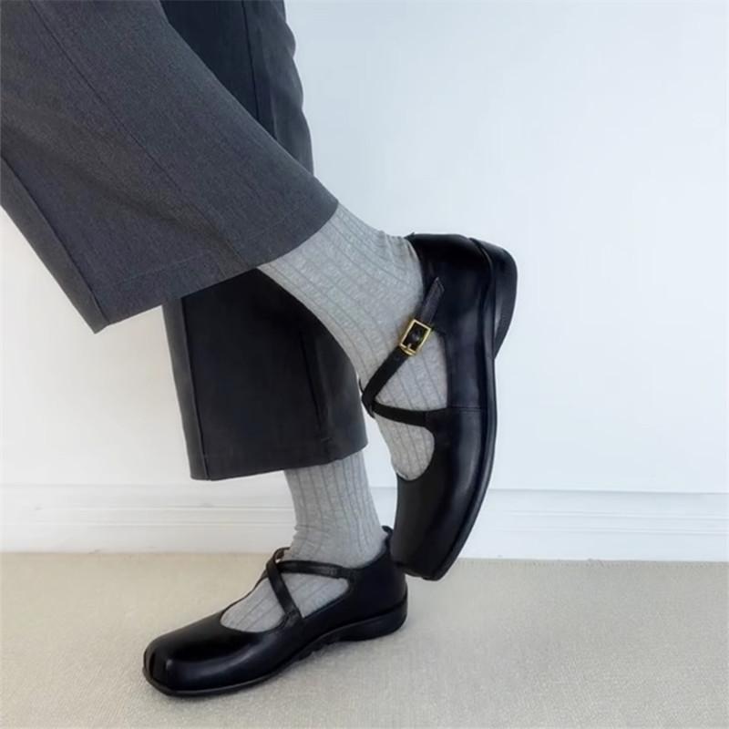 

Sheepskin version, gentle cross with soft sole Mary Jane women s shoes retro ballet shoes square head light mouth low heel single shoes 35 чорний