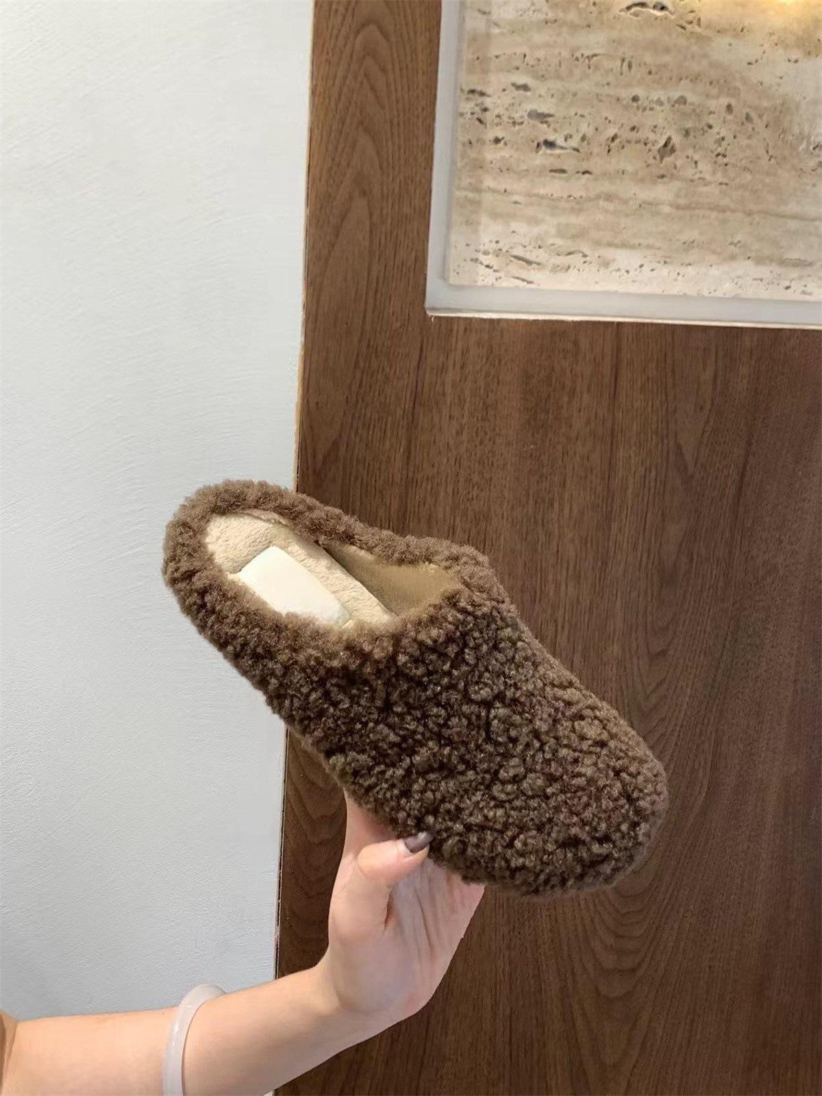 

Пушистые туфли на толстой подошве, тапочки, женская обувь, верхняя одежда 2024 года, бархатная домашняя сумка, полуподдержка головы, одиночные туфли 36