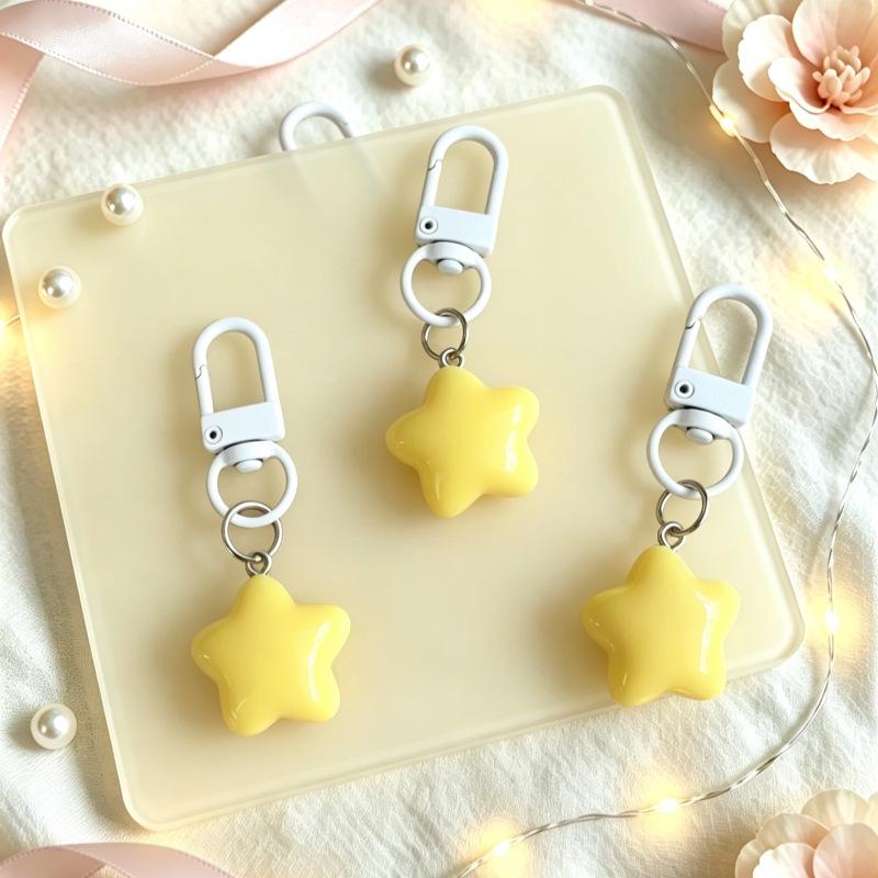 Charming Yellow Star Keychain – Soft, Cute Gift for Friends & Couples