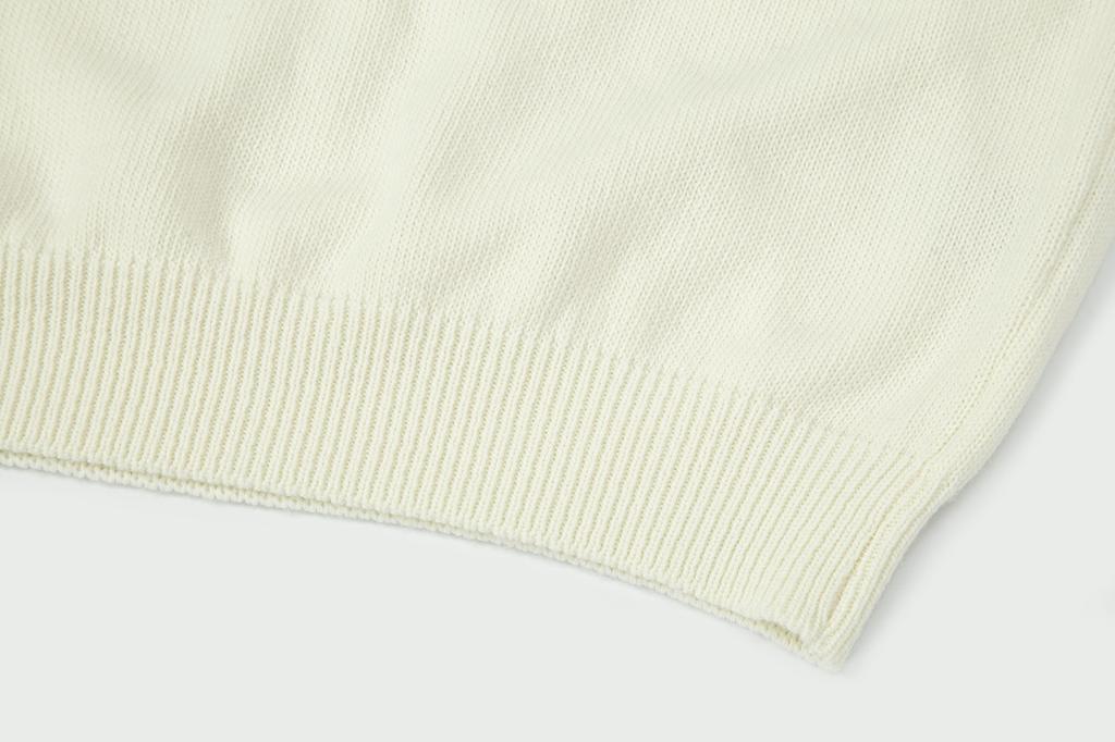 SALAD BAGUNI Lettering Semi-Over Pullover_Ivory