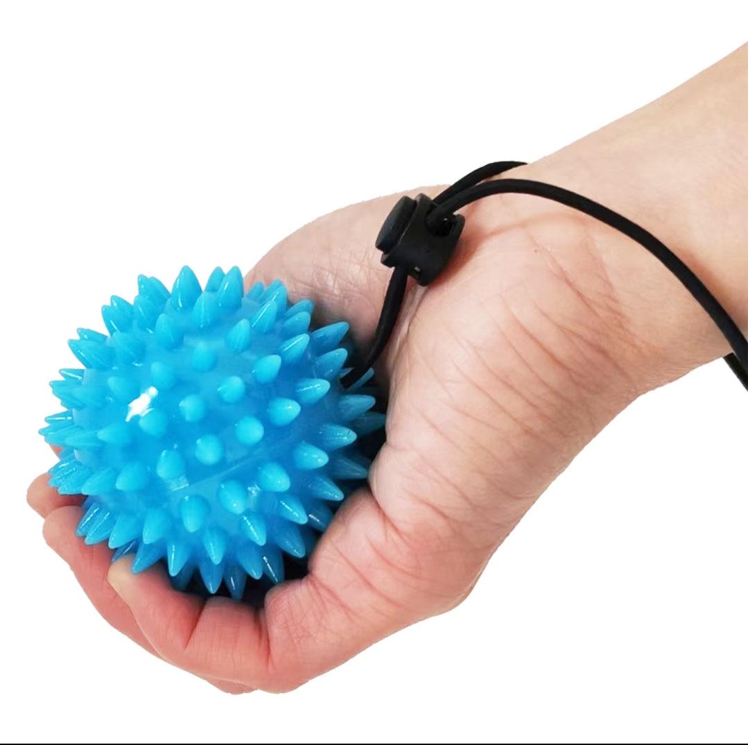 

Массажный мячик-ёжик для разделения пальцев и тренировки силы рук