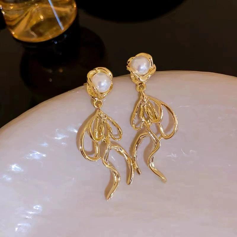 

French Retro Gentle Wind Earrings Pearl Flower Bow Long Earrings Women S Light Luxury Stud Earrings