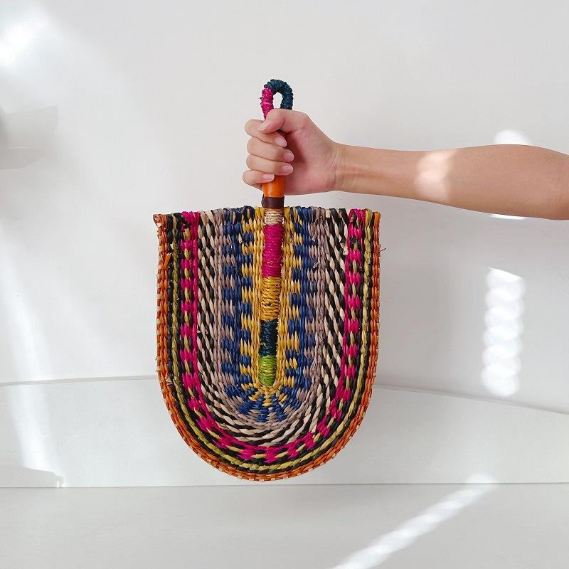 Algas marinhas vietnamitas, grama trançada, leque de parede, elementos africanos, decoração de parede, dia, verão, aperto de mão