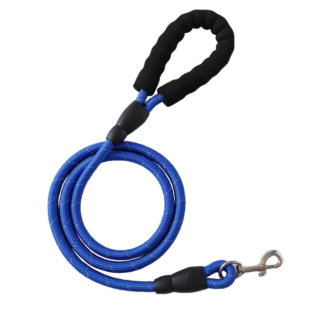 Pet leash, outdoor dog walking explosion-proof flushing does not restrain hands reflective dog p rope pet leash