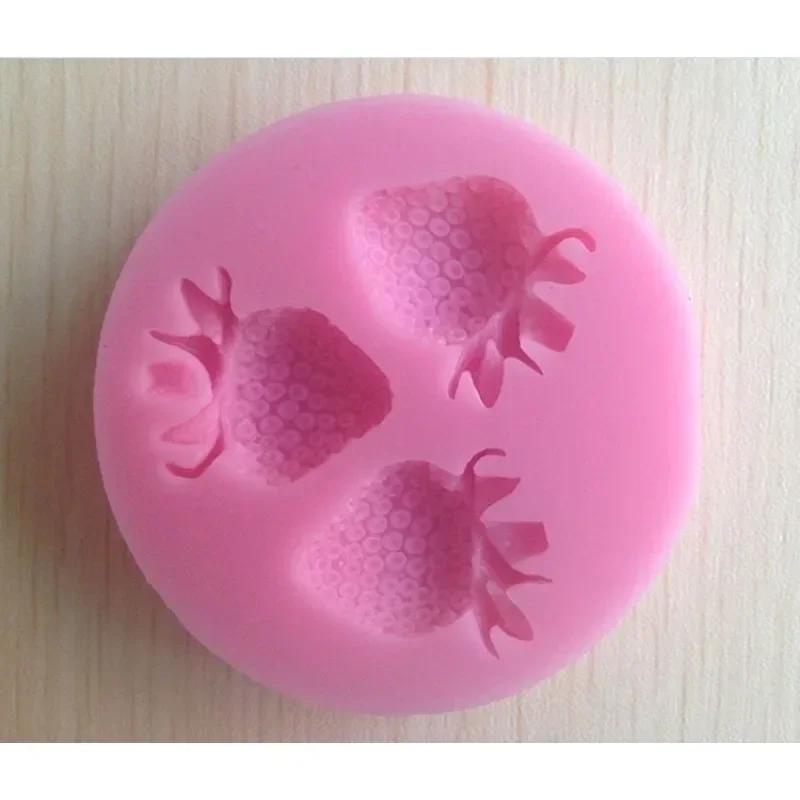 3D Molds Kitchen Baking Cake Decor Candle Soap Mould 3 Grid Small Strawberry Silicone Mold Creative DIY Chocolate Candy Flipping