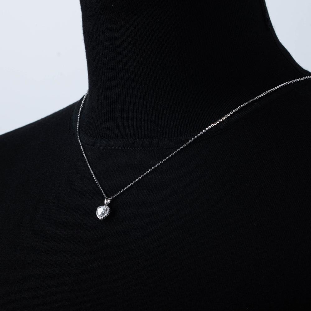 6.5mm Heart Cut Halo Moissanite Pendant Necklace S925 Sterling Silver For Women