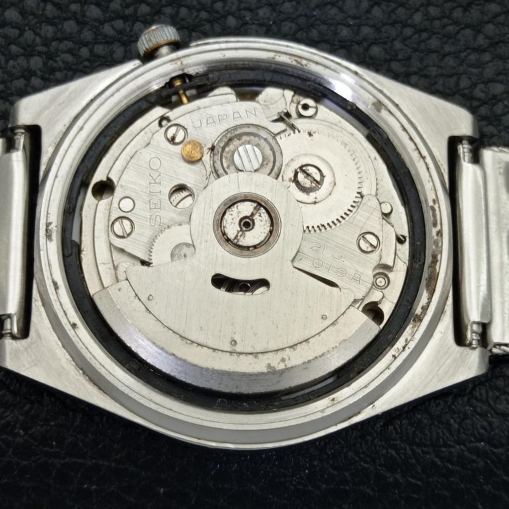 Seiko 5 AUTOMATIC VINTAGE JAPAN 7019A MENS WHITE COLOR DIAL WATCH A702099-5 R208-a702099
