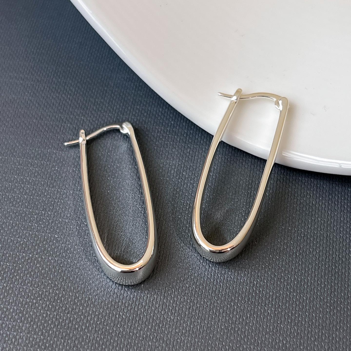 

Minimalist U-Shaped Hoop Earrings With Ear Clasp Elegant Versatile Women Jewelry Small Batch Design