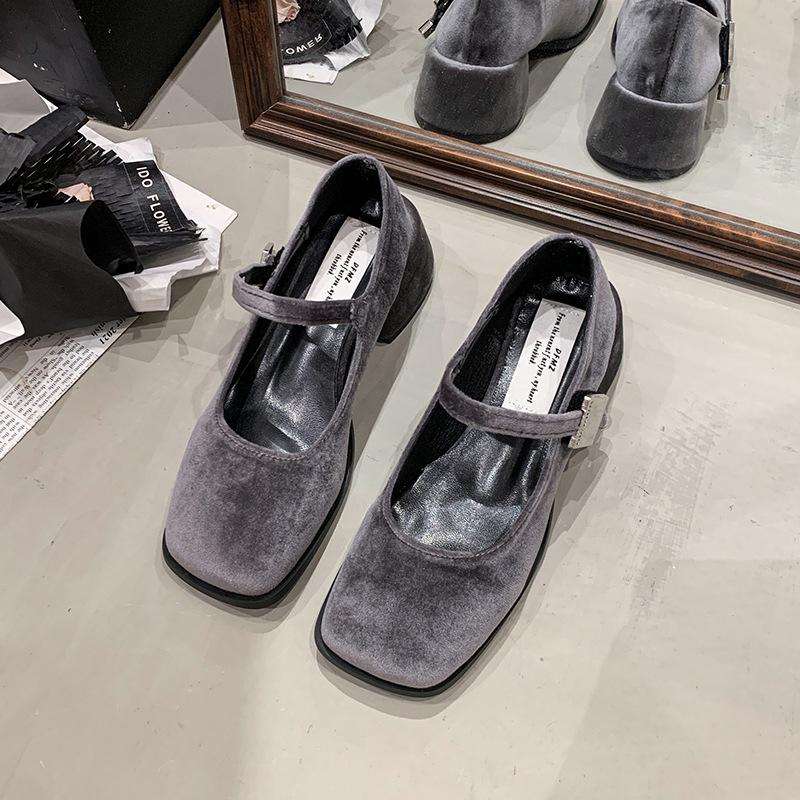 French Temperament Thick Heel Single Shoes Women's One-word Buckle Belt 2025 Spring and Autumn Retro Woolen Square Head Shallow Mouth Mary Jane Shoes
