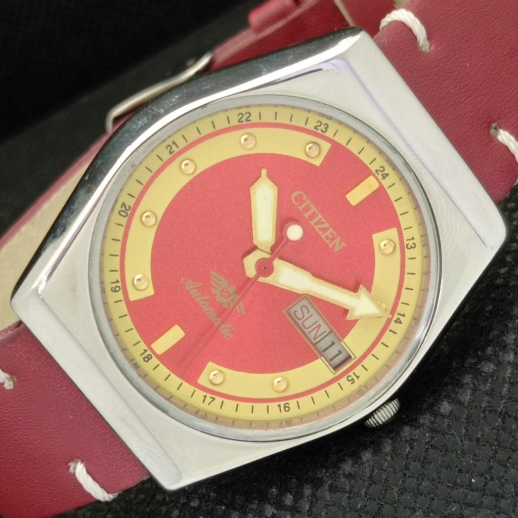 

Б/У ВИНТАЖНЫЕ ЧАСЫ CITIZEN AUTOMATIC 8200 JAPAN MENS DAY/DATE RED 587a-a308332-9 SKU587a-a308332