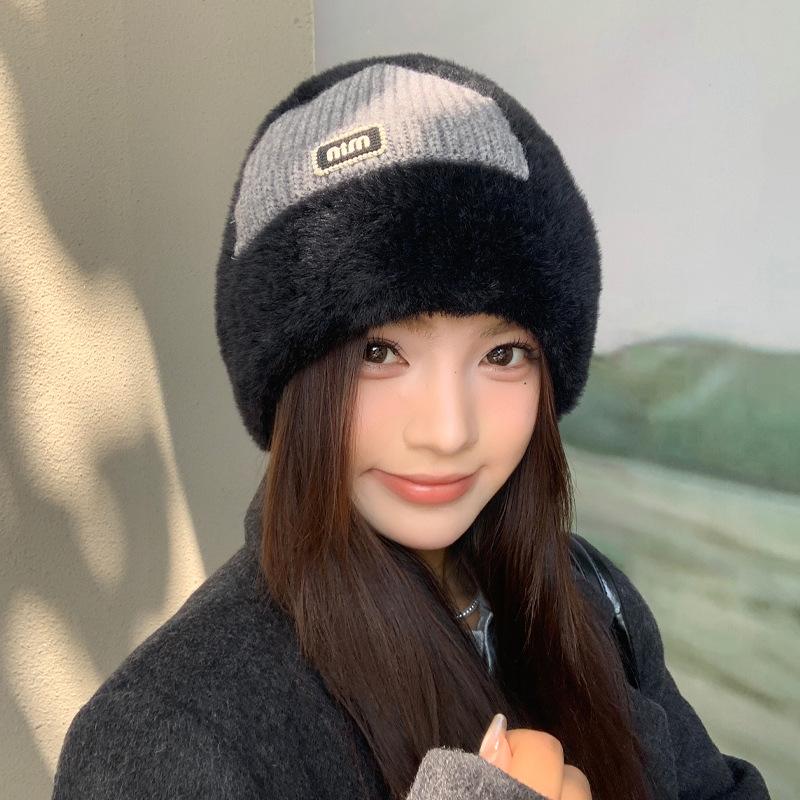 Korean Version of Autumn and Winter New Hat for Women's Design Casual and Versatile Knitted Wool Hat for Winter Warm Pullover Hat