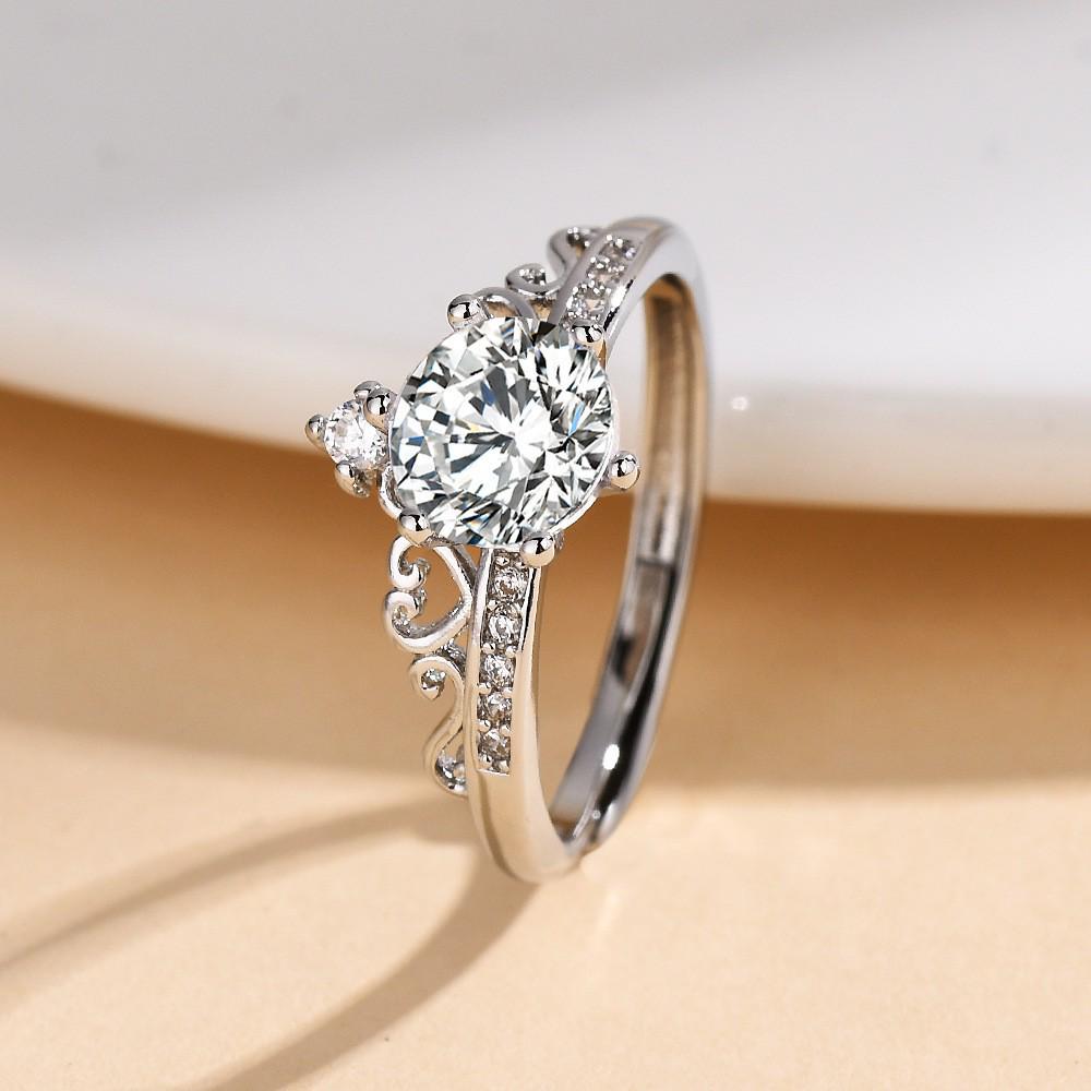 TikTok Influencer Inspired Moissanite Six-Prong Wedding Ring for Women - One Carat Jewelry