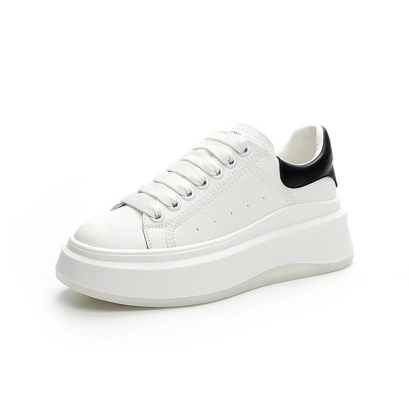Women's 2026 autumn and winter new simple and versatile leather velvet warm muffin platform sports and leisure shoes