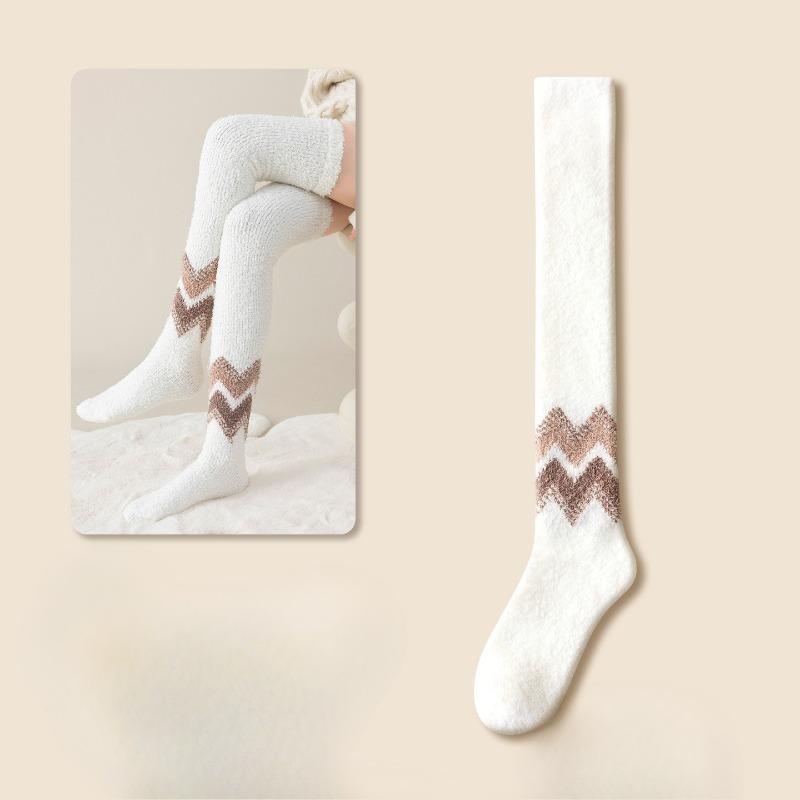 White Over-the-knee Socks, Women's Winter Fleece Thickened Long Socks, Super Thick Home Warm Sleep Socks, Coral Fleece Long Socks