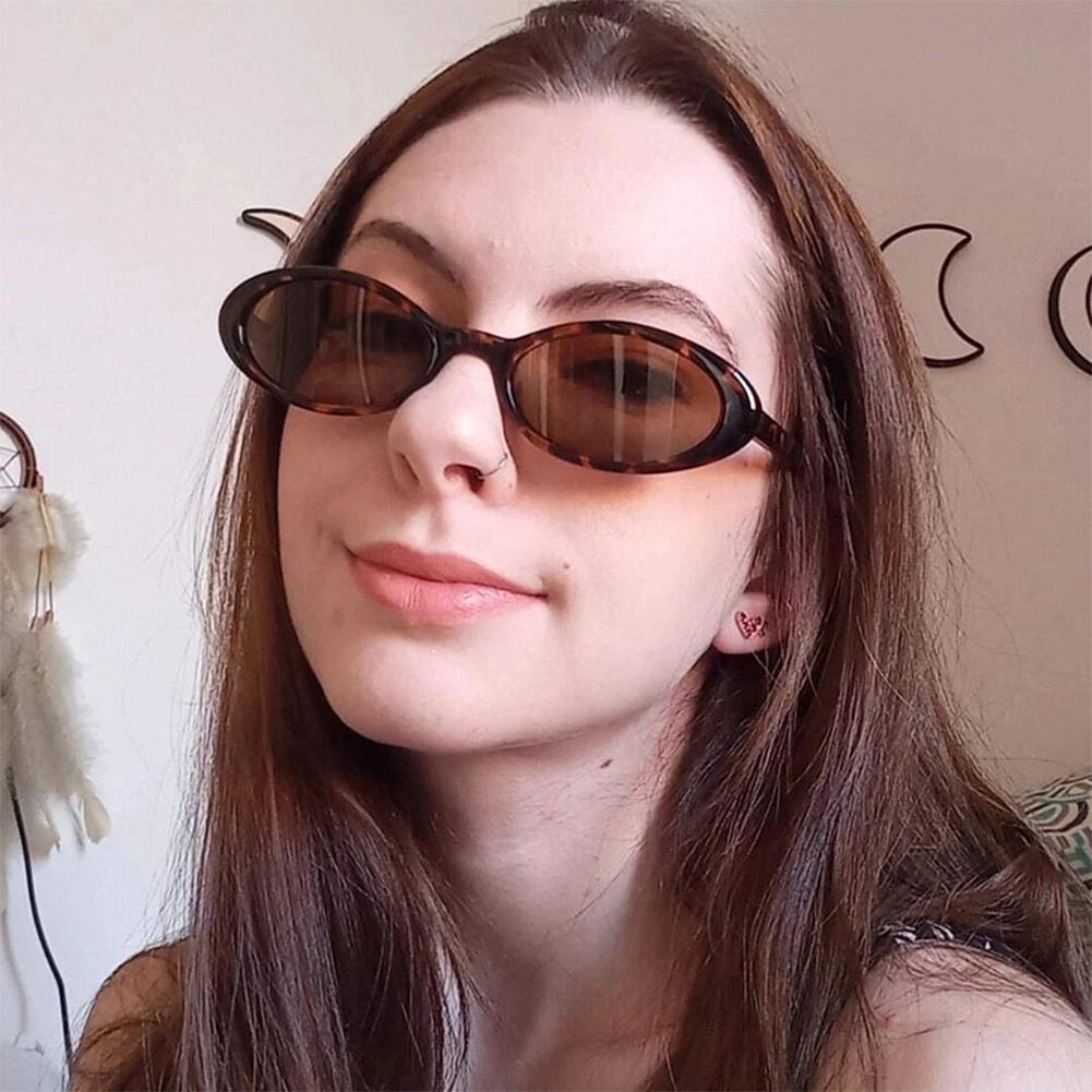 Lunettes de soleil ovales en gel pour femmes, petite monture, chic vintage, lunettes de soleil rétro translucides en forme de goutte d'eau pour tenues de plage