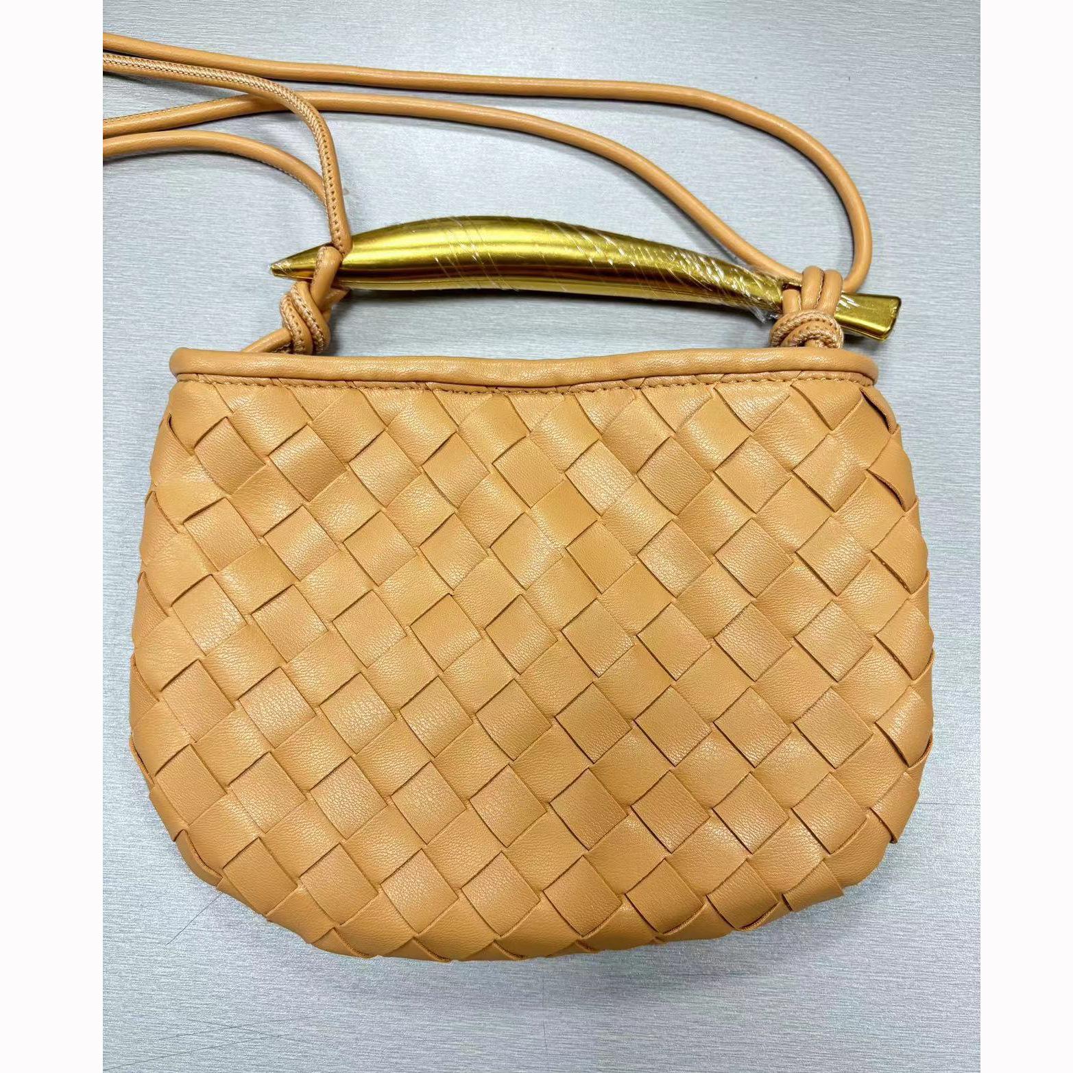 Yiran Jewelry Ring Schattige Mini Sardine Geweven Tas Kleine Trompet Handgedragen Crossbody Gevlochten Dames Tas 20*2*15 beige