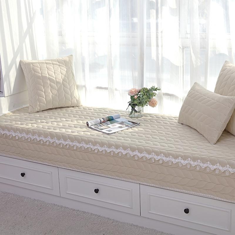 Modern Minimalist Crystal Velvet Butterfly Lace Bay Window Mat Four Seasons Bedroom Balcony Mat Soft Blanket 90*120