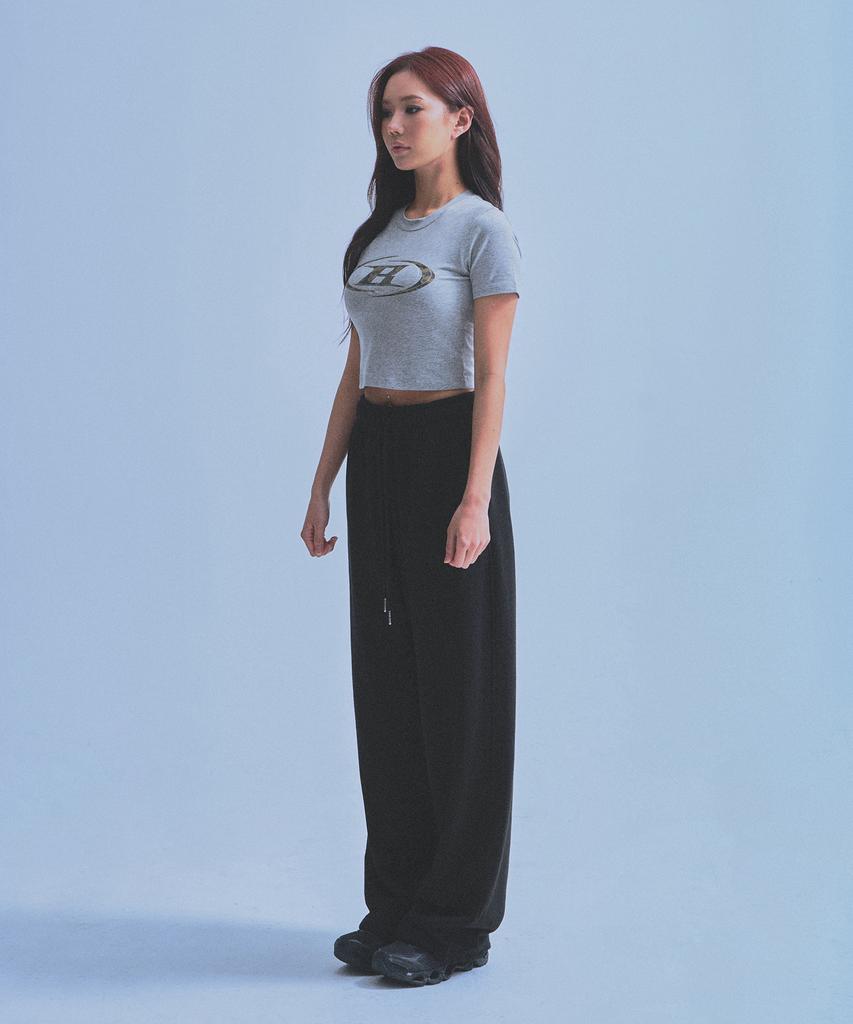 BORN TO WIN W Camo B Logo Semi Crop T-Shirts [Melange Grey]