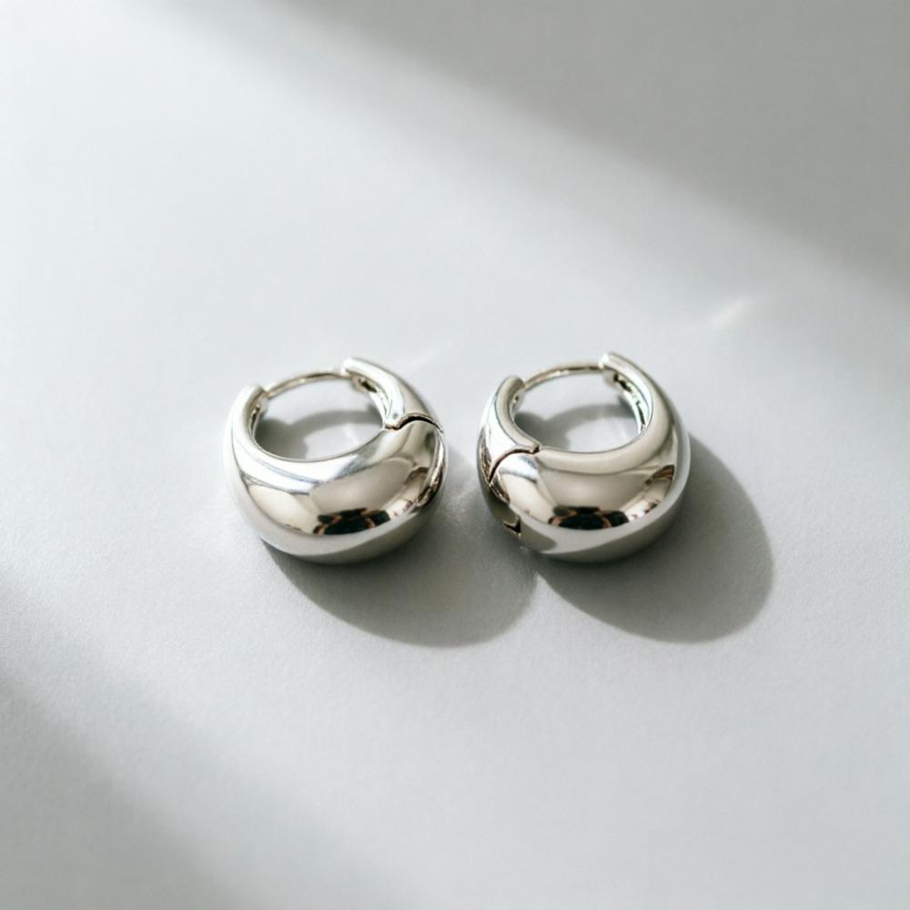 Punk Oval Smooth Metallic Geometric Hoop Earrings Minimalist Style U-shaped Ear Buckle Daily Life Fashion Jewelry Accessories