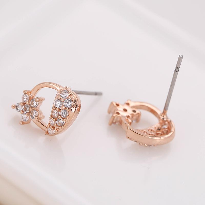 Leaf-Shaped Rhinestone Earrings - White Crystal Studs for Women