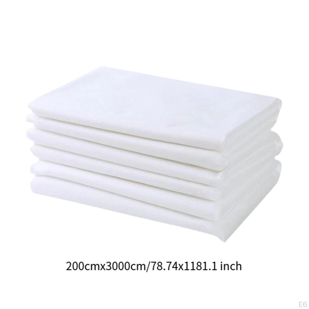 Frostschutzabdeckung für Gemüsepflanzen im Winter