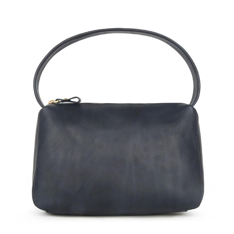 Leather women's bags, large-capacity armpit bags, portable shoulder bags, simple and fashionable vegetable tanned leather shoulder bags.